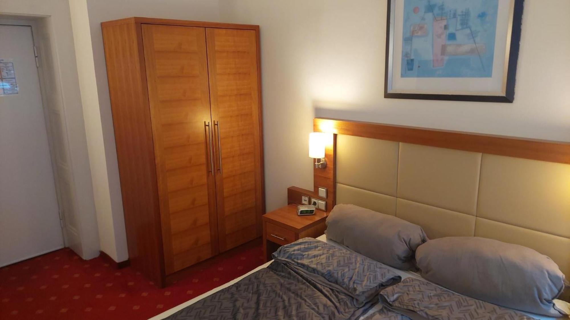 Die Villa, Zimmer 17, Dz Леверкузен Экстерьер фото