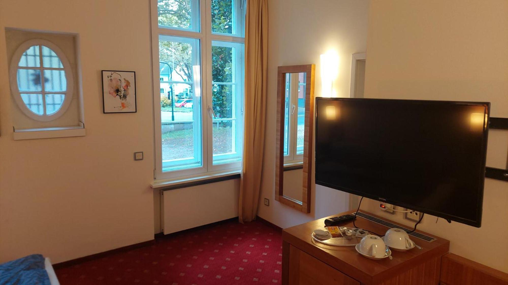 Die Villa, Zimmer 17, Dz Леверкузен Экстерьер фото